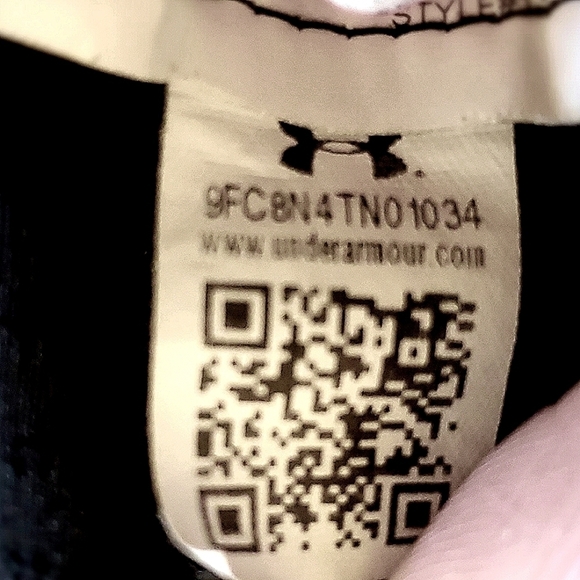 ⭐️UNDER ARMOUR LADIES BLACK ATHLETIC TANK TOP - Picture 5 of 5